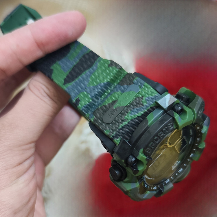 ساعت مچی دیجیتال مدل تک زمانه کرنومتر دار بند سیلیکونی کد 1