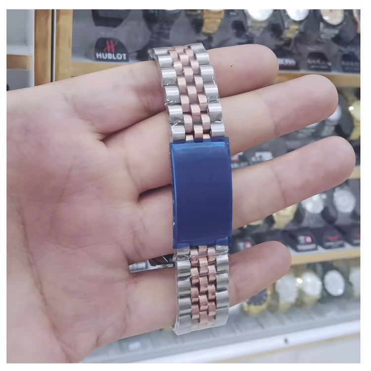 ست ساعت مچی عقربه ای زنانه و مردانه مدل تک موتوره تقویم دار کد Av-RoM 2