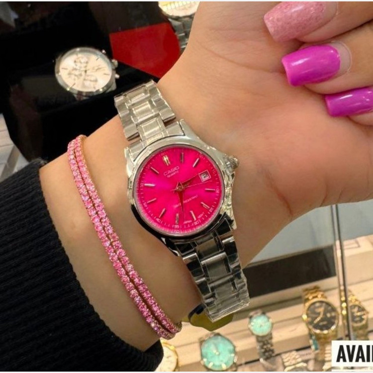 ساعت مچی زنانه کاسیو casio اصل بند استیل نقره ای صفحه نمایش گرد سبز خاص وجذاب