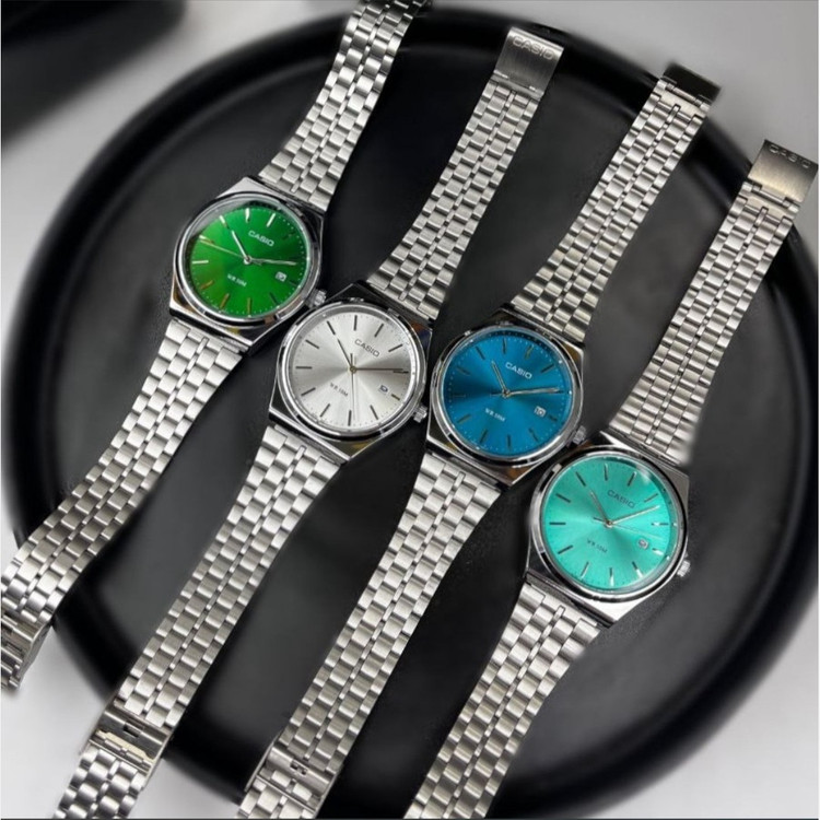 ساعت مچی مردانه کاسیوCASIO وینتیج بند نقره ای صفحه نمایش گرد رنگ بندی کد 9023